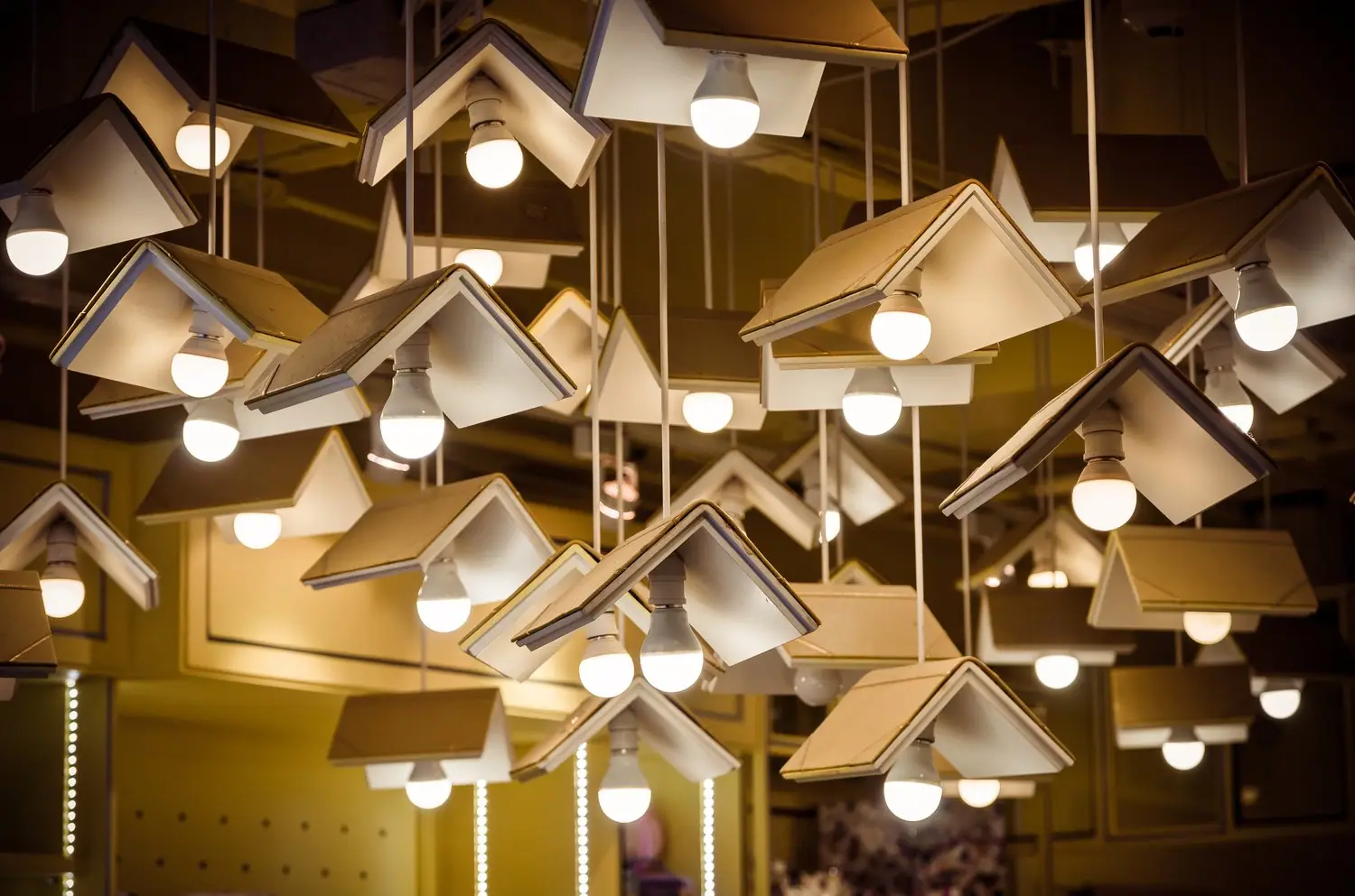 Inteligentny system oświetlenia biblioteczki - automatyzacja i komfort